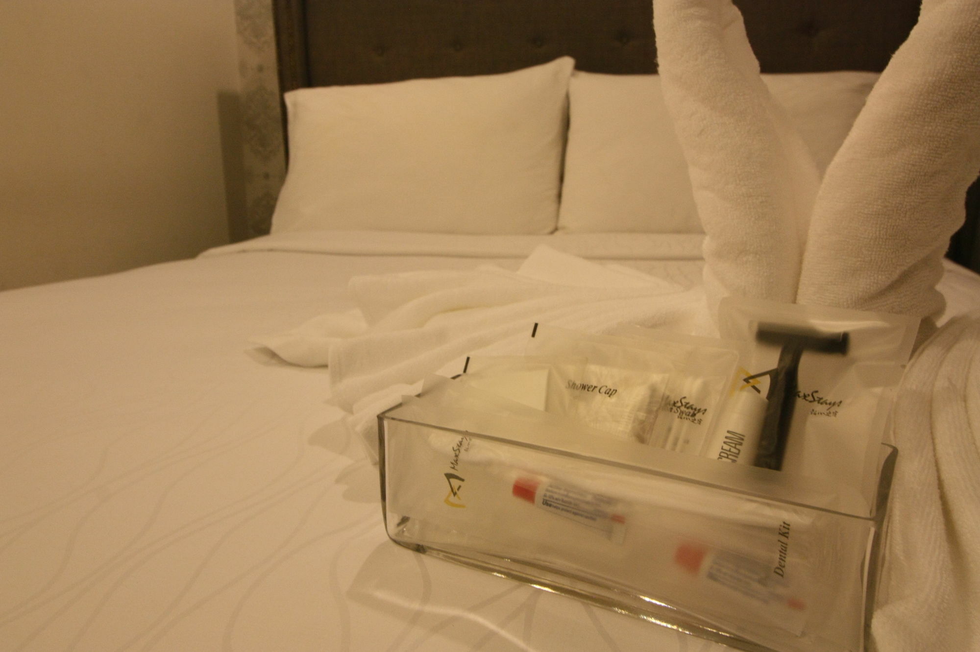 Maxstays - Max Style @ Fort Victoria Makati City Buitenkant foto