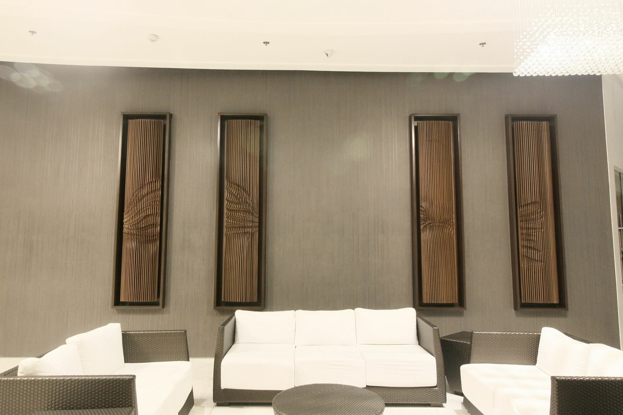 Maxstays - Max Style @ Fort Victoria Makati City Buitenkant foto